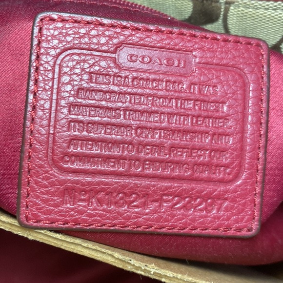 Genuine Coach Park Signature Carrie Tote F23297 - Picture 8 of 16